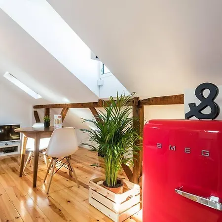 Principe Real Beautiful Studio Apartment