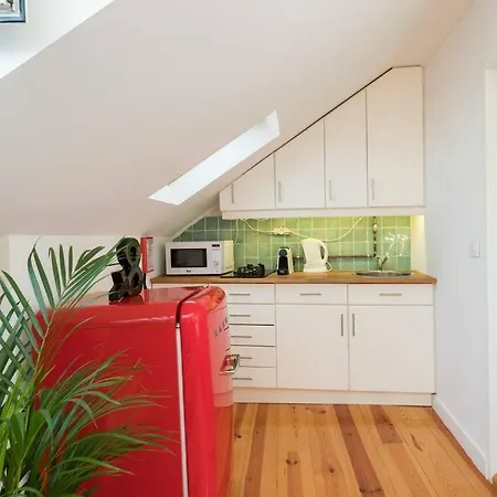 Principe Real Beautiful Studio Apartment *