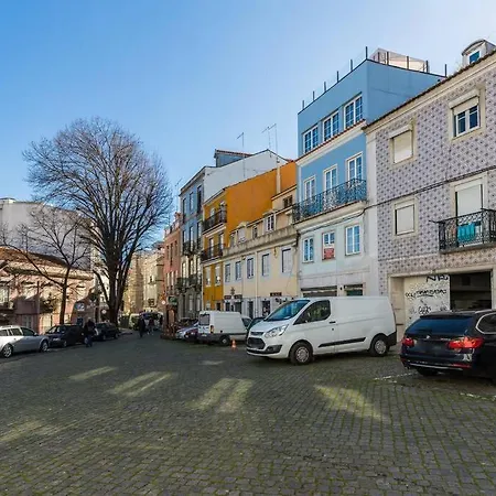 Principe Real Beautiful Studio Apartment Lisbon
